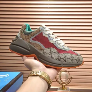 Gucci Rhyton حذاء رياضي سميك بيج أحمر أزرق أخضر