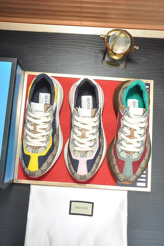 Gucci Rhyton حذاء رياضي سميك بيج أحمر أزرق أخضر 4