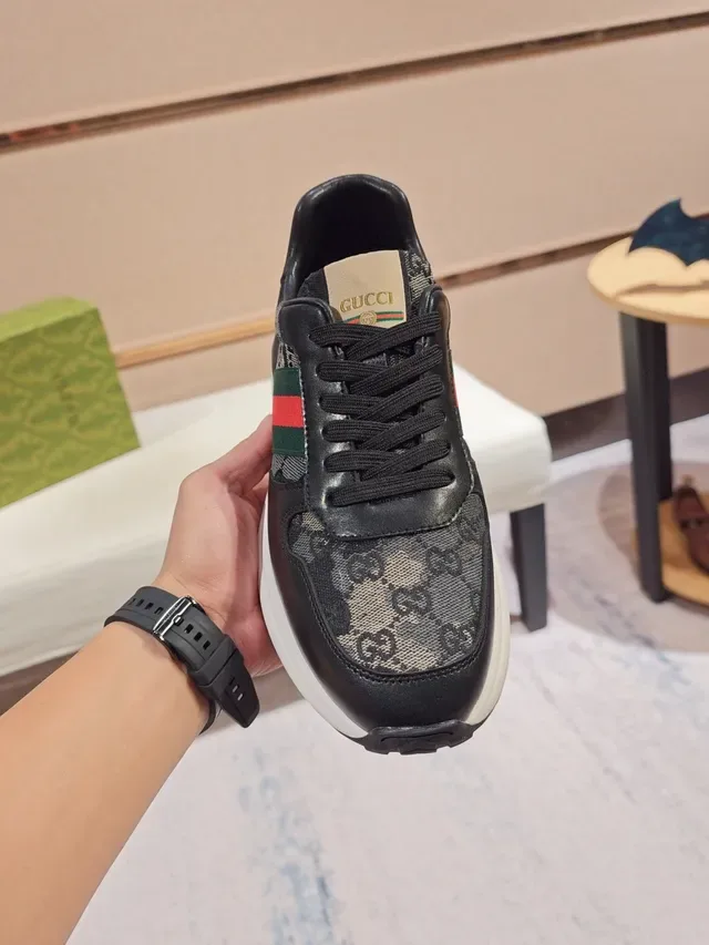 Gucci Rhyton Tênis Lifestyle Pretos GG Print Red Green Web 6