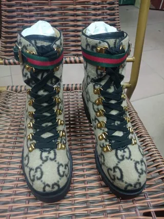 Gucci Rhyton GG Monogram Botas de Tornozelo Bege e Preto 3