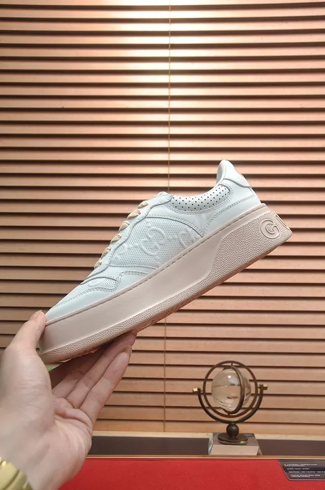 Gucci Rhyton Off-White Cuir Perforé Plateforme Sneakers Lifestyle 5