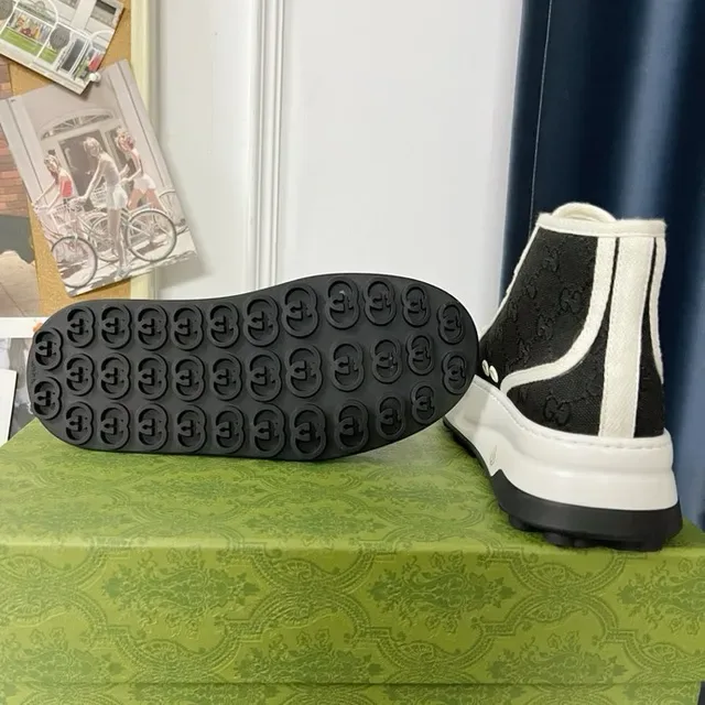 Gucci Screener Black and White Monogram Canvas Lifestyle Sneakers 3