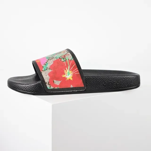 Gucci Screener نعال كانفاس مطبوعة زهور 9