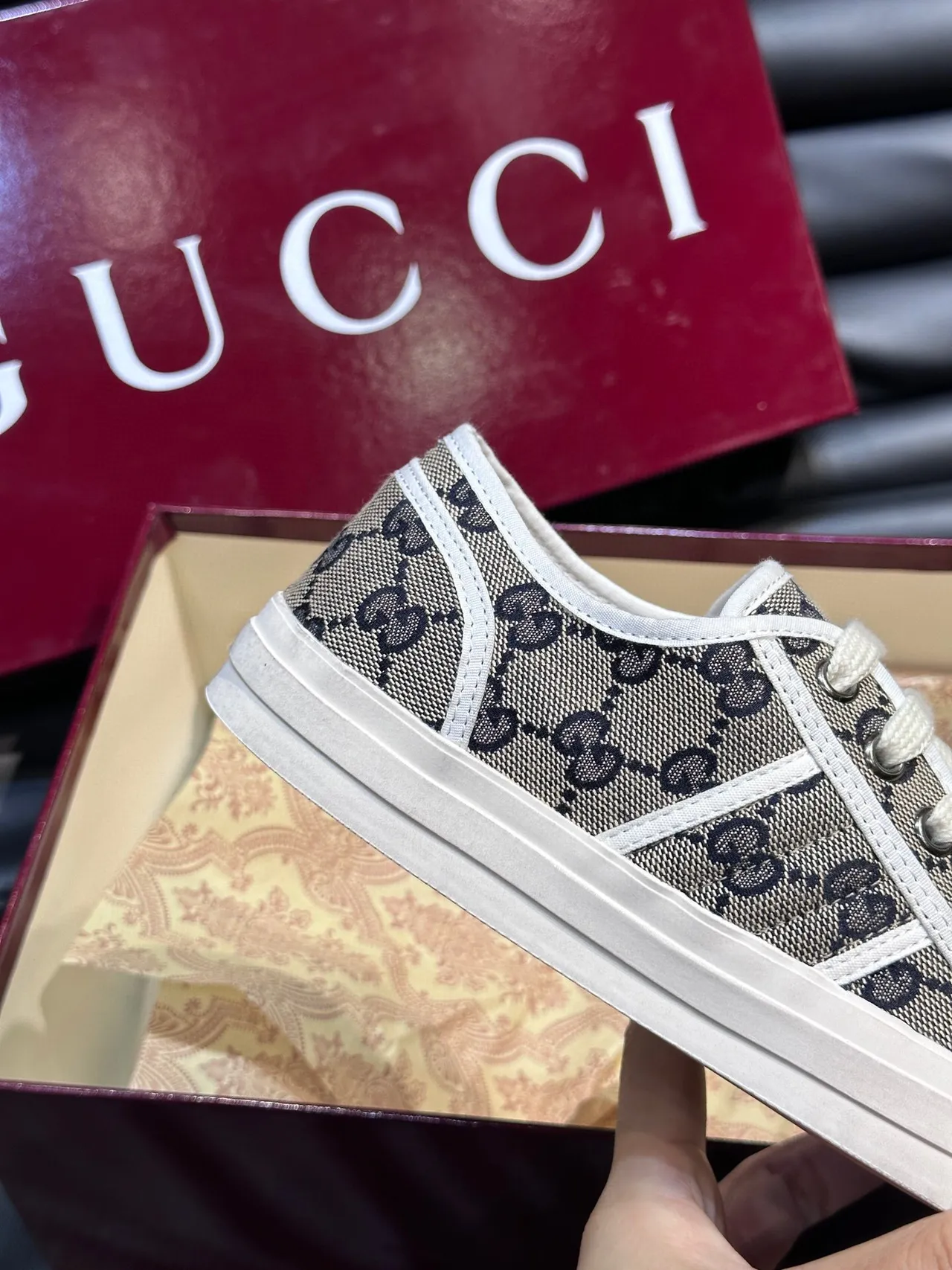 Gucci Screener GG Supreme Beige and Black Lifestyle Sneakers 8