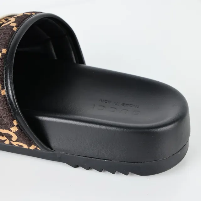 Gucci Screener GG Supreme Brown and Black Slippers 4