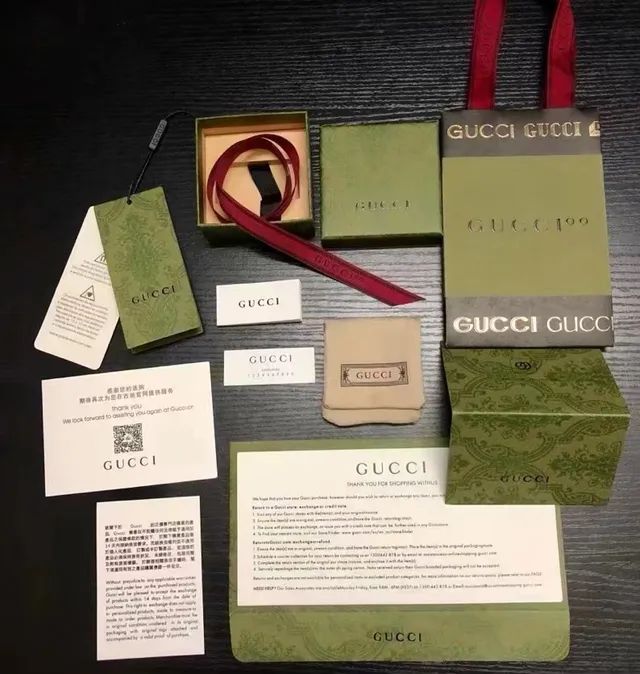 Gucci Screener Interlocking GG Wide Band Ring 2