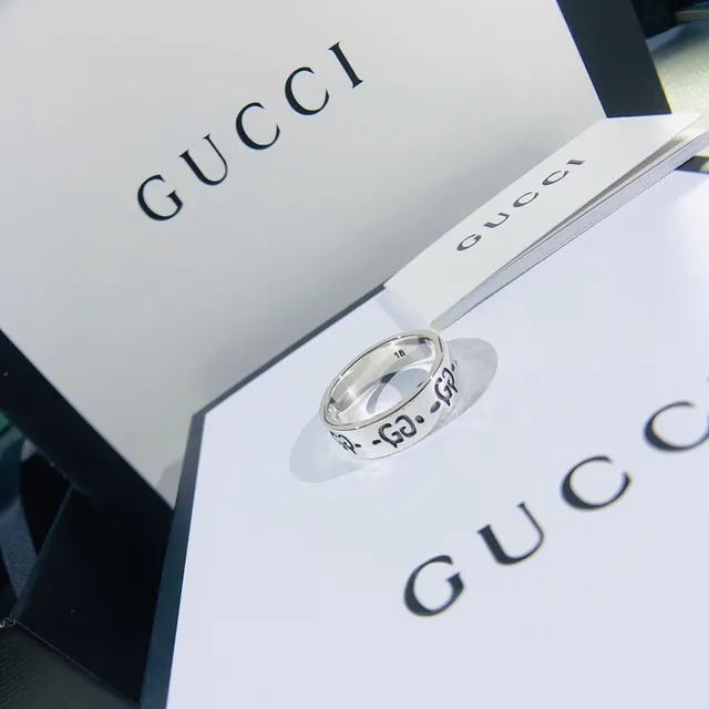 Gucci Screener Silver Black Wide Band Engraved Motif Ring 5