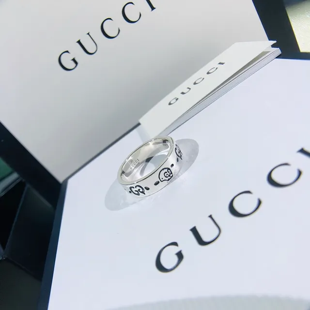 Gucci Screener Silver Black Wide Band Engraved Motif Ring 6