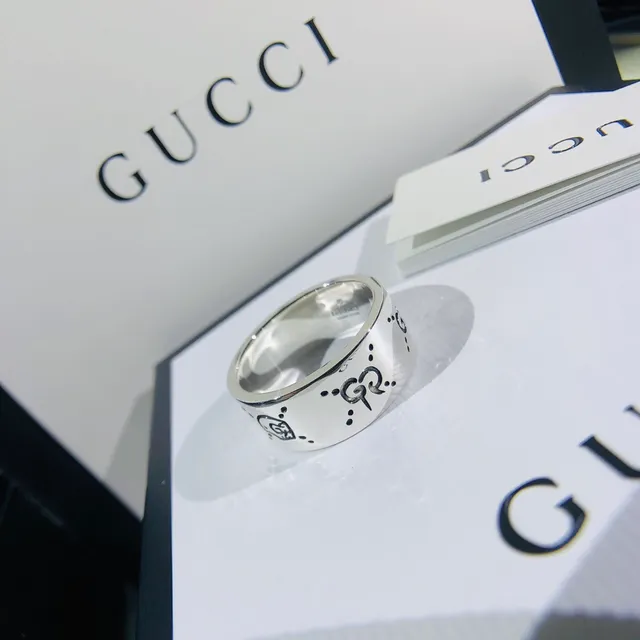 Gucci Screener Silver Black Wide Band Engraved Motif Ring 9