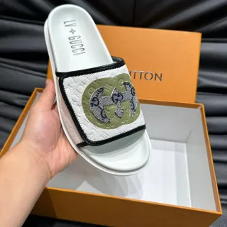 Gucci Screener सफेद आर्मी ग्रीन मोनोग्राम्ड लेदर स्ट्रैप एम्ब्रॉयडरी Interlocking GG Logo चप्पल