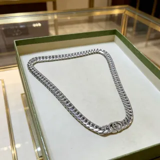 Collier Gucci Chaîne Curb-Link Argent Fermoir G Interlocking
