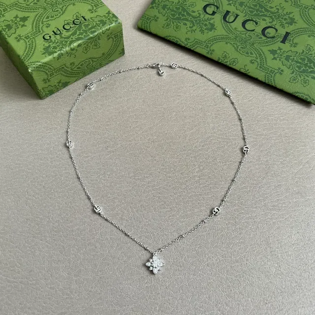Gucci Silver Fine Chain Interlocking G Motifs Necklace 3