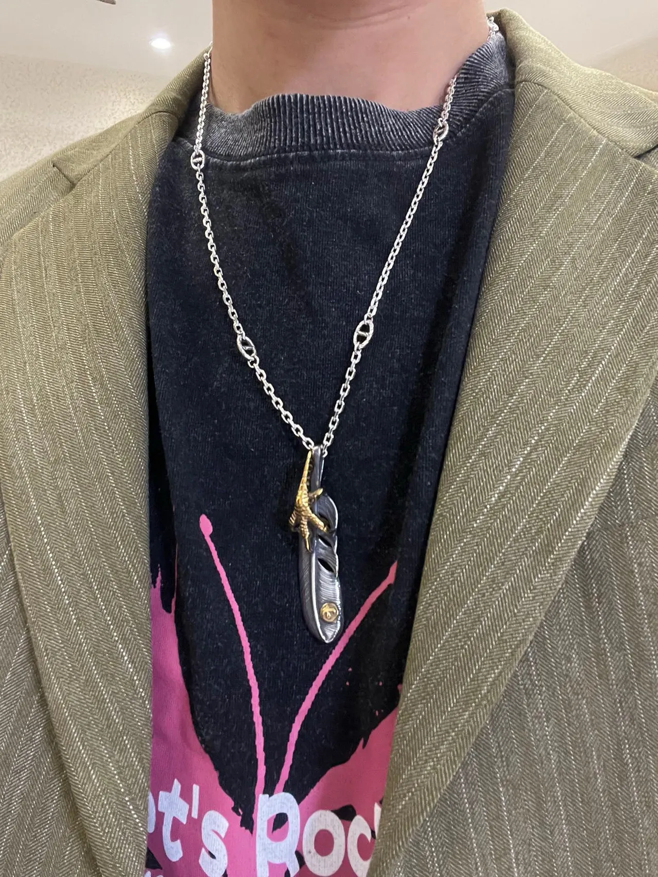 Gucci Silver Gold Feather Pendant Talon Accent Necklace 2