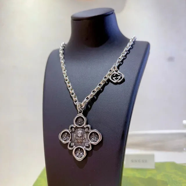 Gucci Corrente Prateada Verde Cruz Pendente Ornado Colar 4