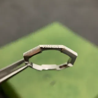 Gucci Silver Hexagonal Band Ridged Edges Ring