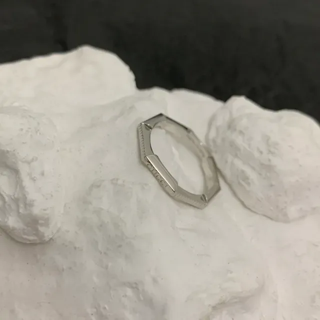 Gucci Silver Hexagonal Band Ridged Edges Ring 4