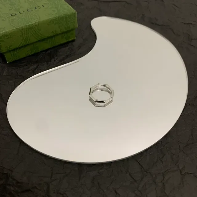 Gucci Silver Hexagonal Band Ridged Edges Ring 6