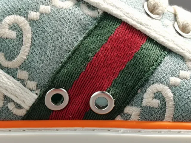 Gucci Tennis 1977 GG Monogram Canvas Web Stripe Tênis Lifestyle 8
