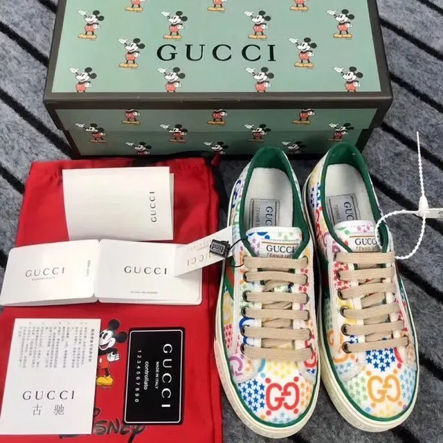 Gucci Tennis 1977 Sneakers Lifestyle Multicolores à l'Impression Étoile 3