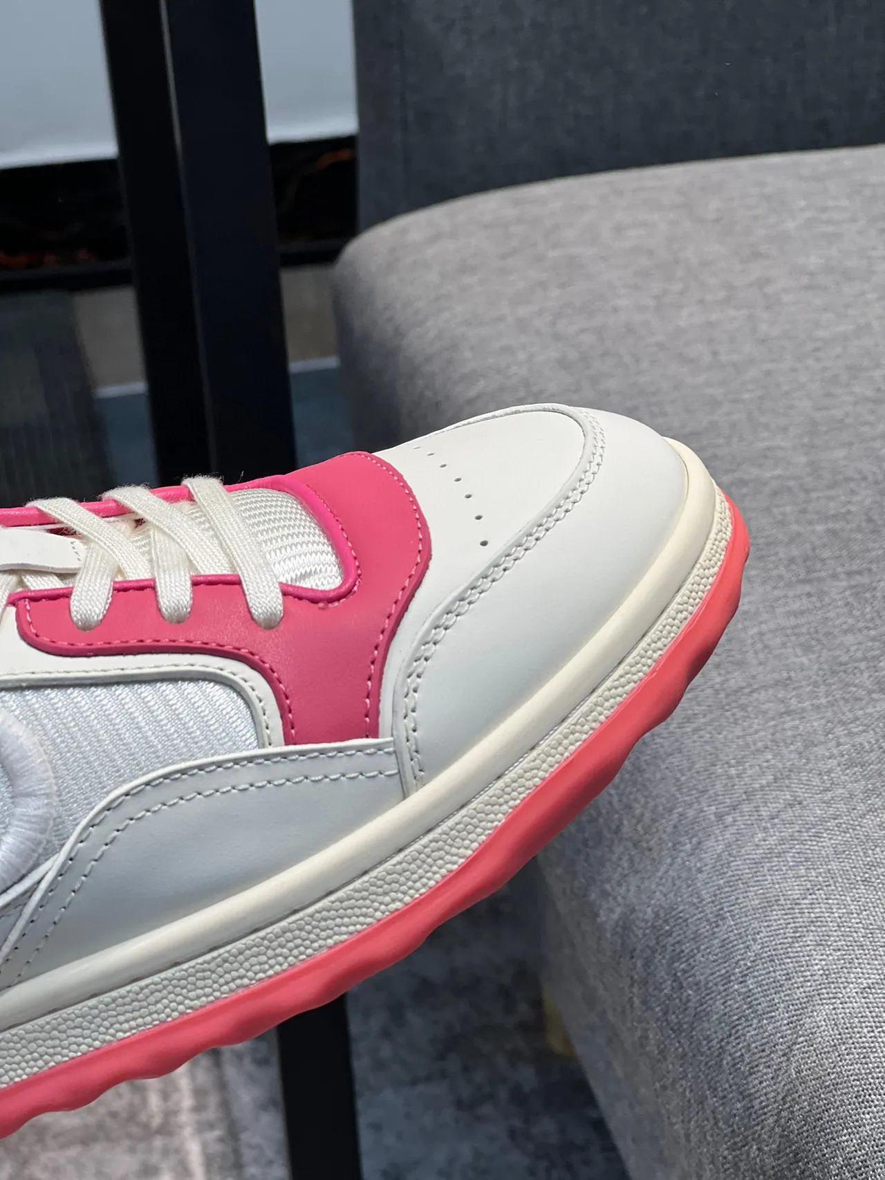 Gucci Tennis 1977 White and Pink Lifestyle Sneakers 3