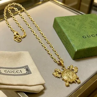 Gucci 乌龟吊坠 金色链条项链