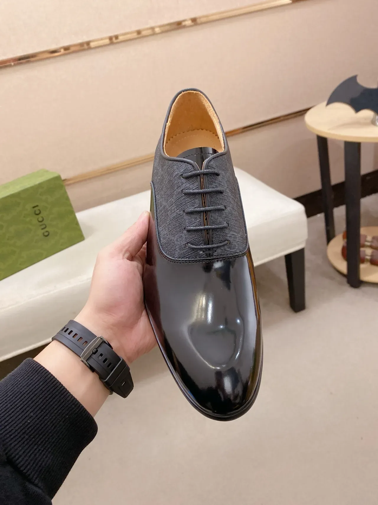 Gucci Two-Tone Cap-Toe Oxford Shoe 5