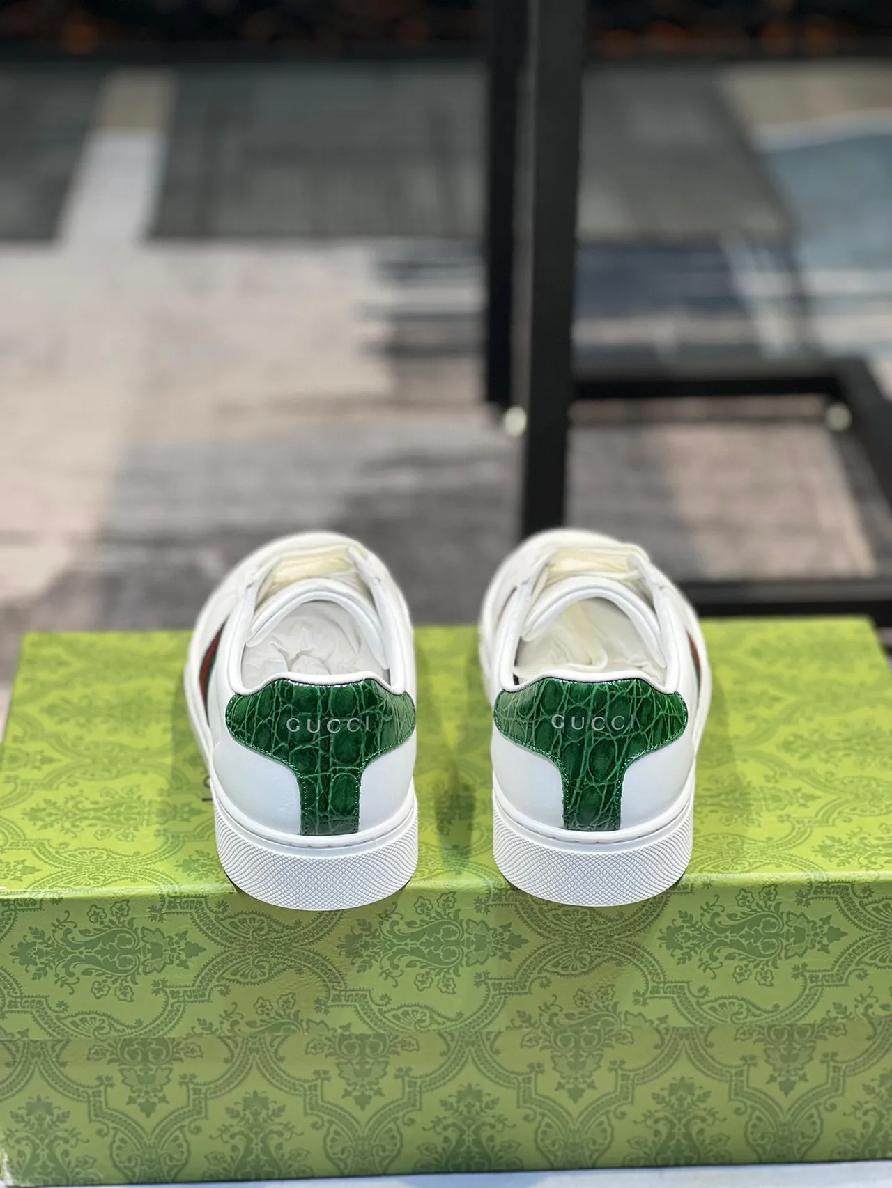 Gucci White Green Leather Upper Web Stripe Detail Lifestyle Sneakers 2