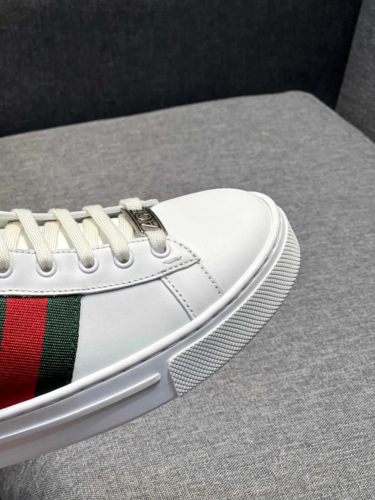 Gucci White Green Leather Upper Web Stripe Detail Lifestyle Sneakers 3