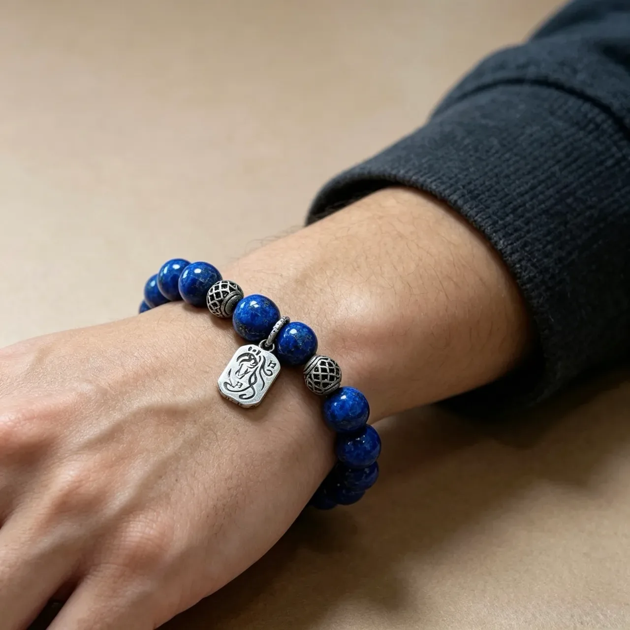 Hermès Pulseira de charme com contas de Lápis Lazúli e prata 3