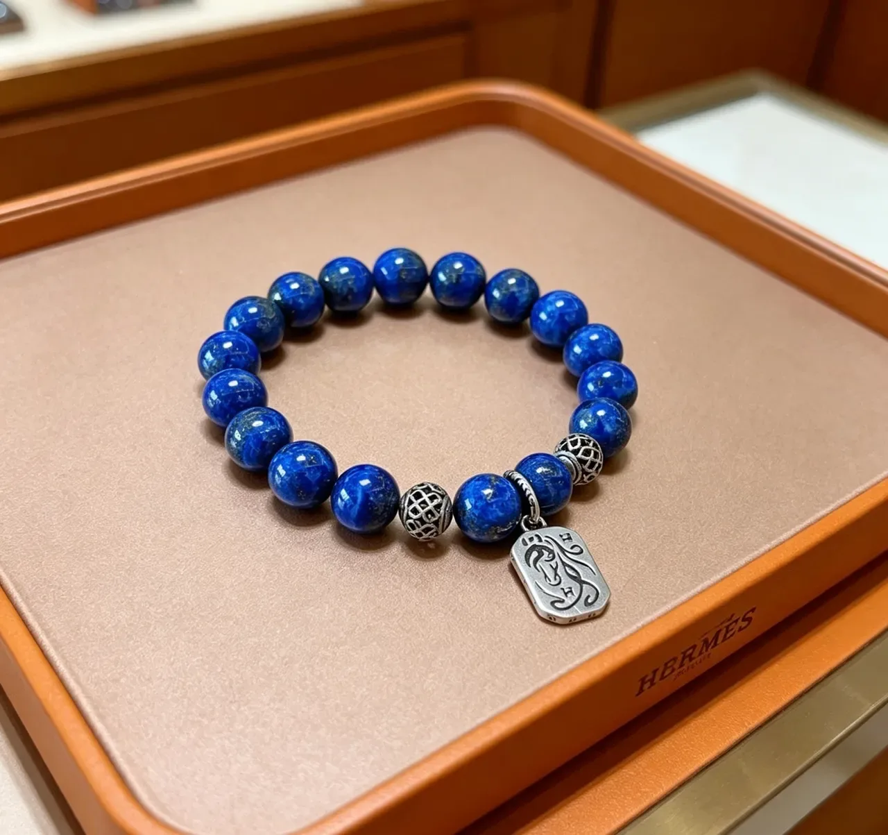 Hermès Pulseira de charme com contas de Lápis Lazúli e prata 6