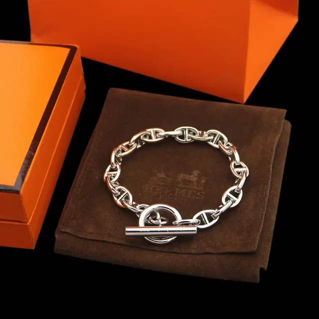 Hermès Chaine d'Ancre Silver Gold Oval-Link Chain Toggle Clasp Bracelet 2