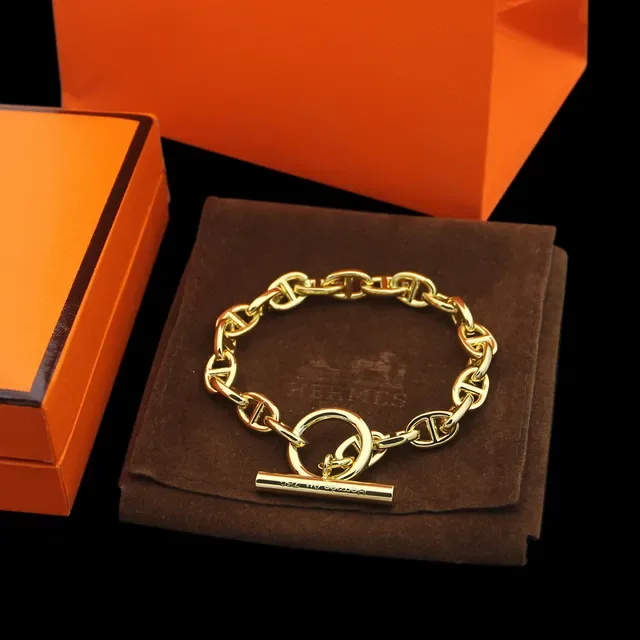 Hermès Chaine d'Ancre Silver Gold Oval-Link Chain Toggle Clasp Bracelet 3