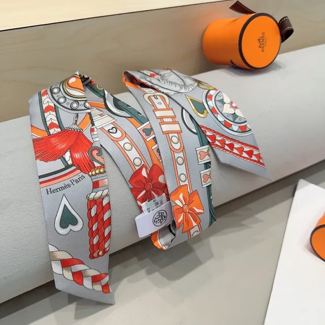 Hermès Equestrian Motif Gray Silk Scarf 5