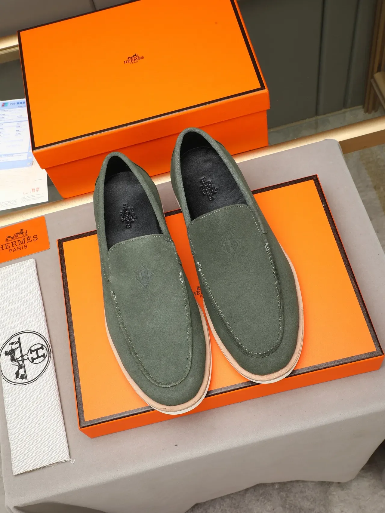 Hermès Daim Vert Blanc Tige Mocasín Cousu Vamp Loafer 2