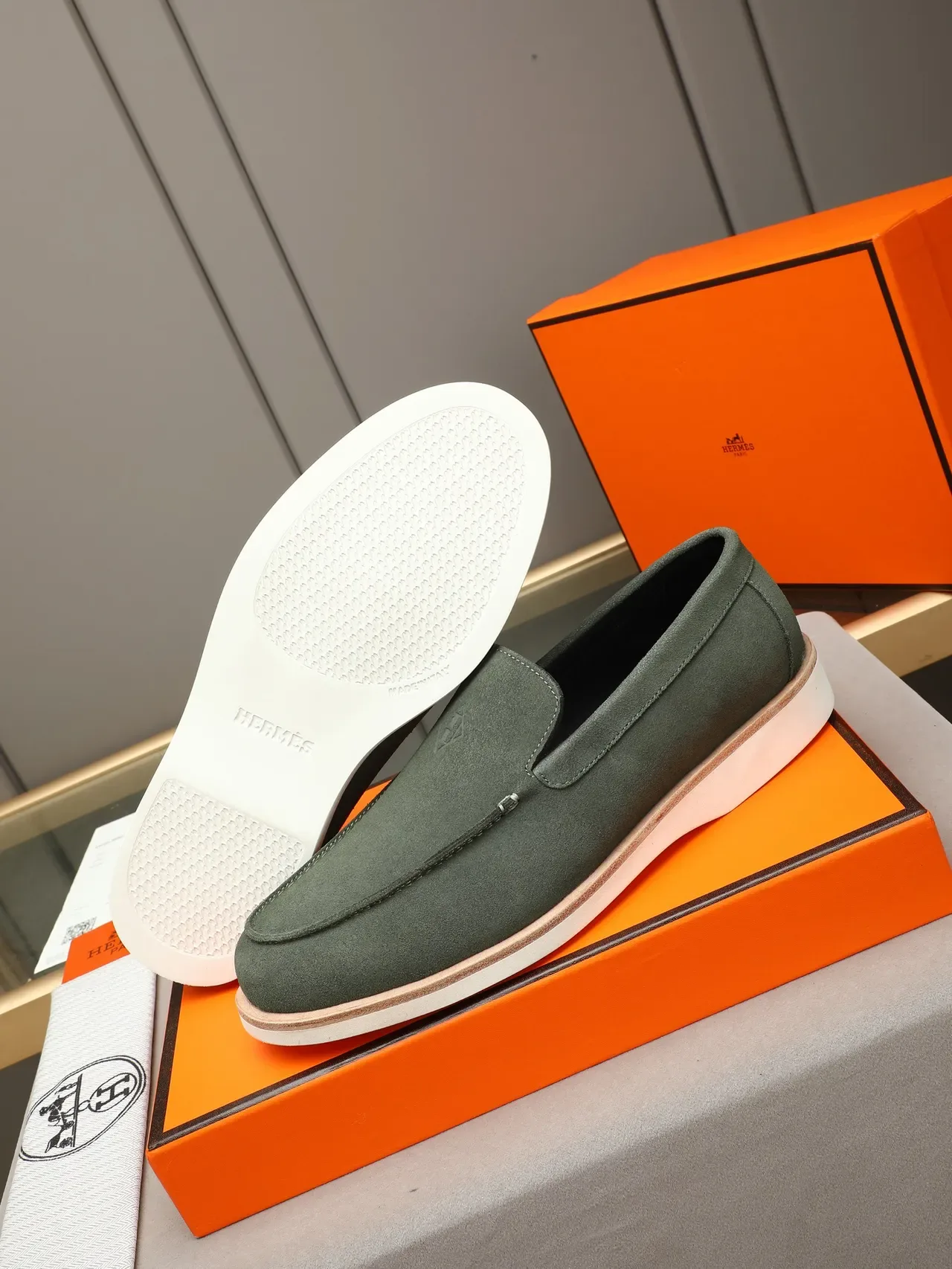 Hermès Daim Vert Blanc Tige Mocasín Cousu Vamp Loafer 4