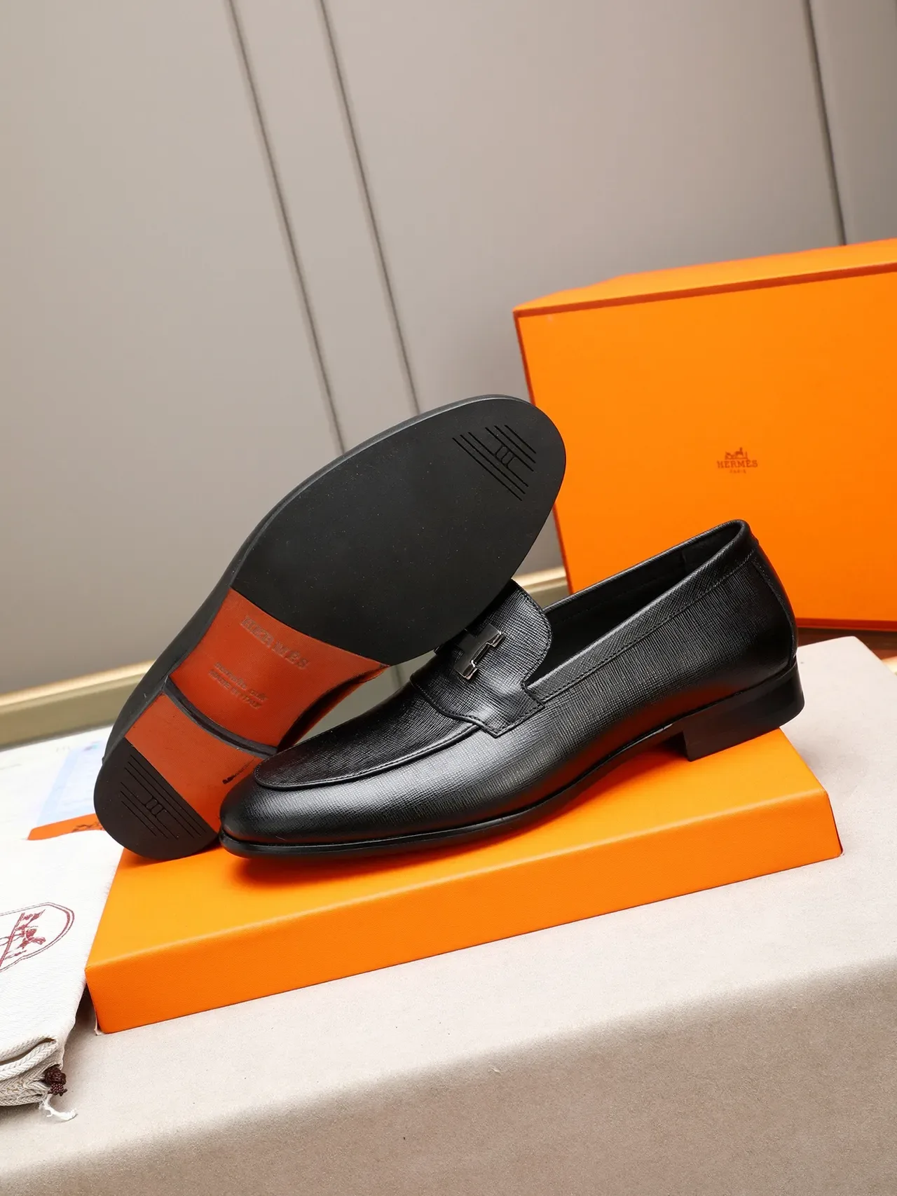 Hermès H Jour Mocassins cuir texturé noir à boucle H-Buckle 4