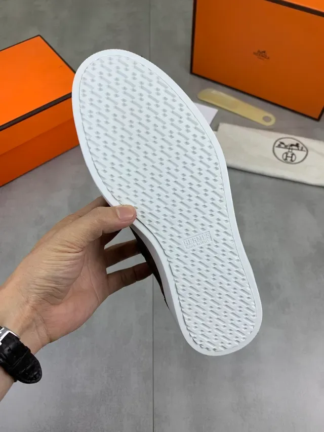 Hermès H Logo Sneakers Lifestyle Daim Marron Lacets Blanc 3