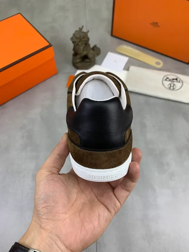 Hermès H Logo Sneakers Lifestyle Daim Marron Lacets Blanc 4
