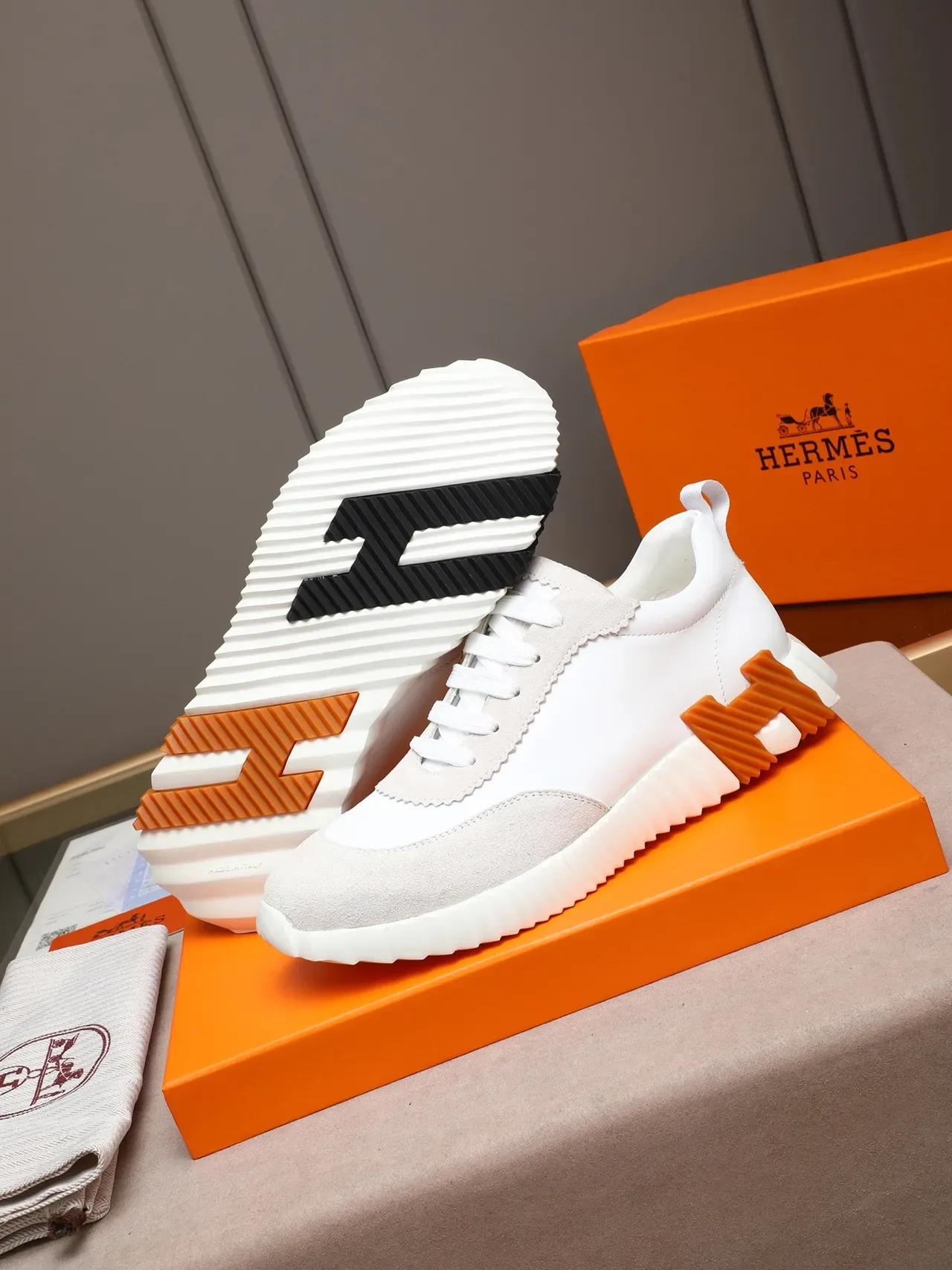 Hermès H Pantin Sneakers Lifestyle Blanc et Orange 4