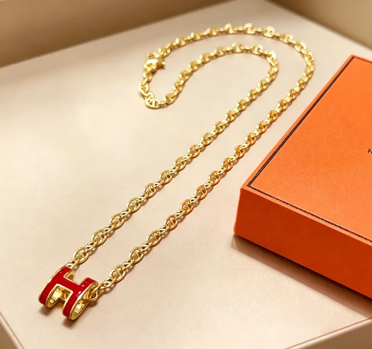 Collier Hermès H Pendant Or Rouge Chaîne Mariner-Link Émail Rempli 2