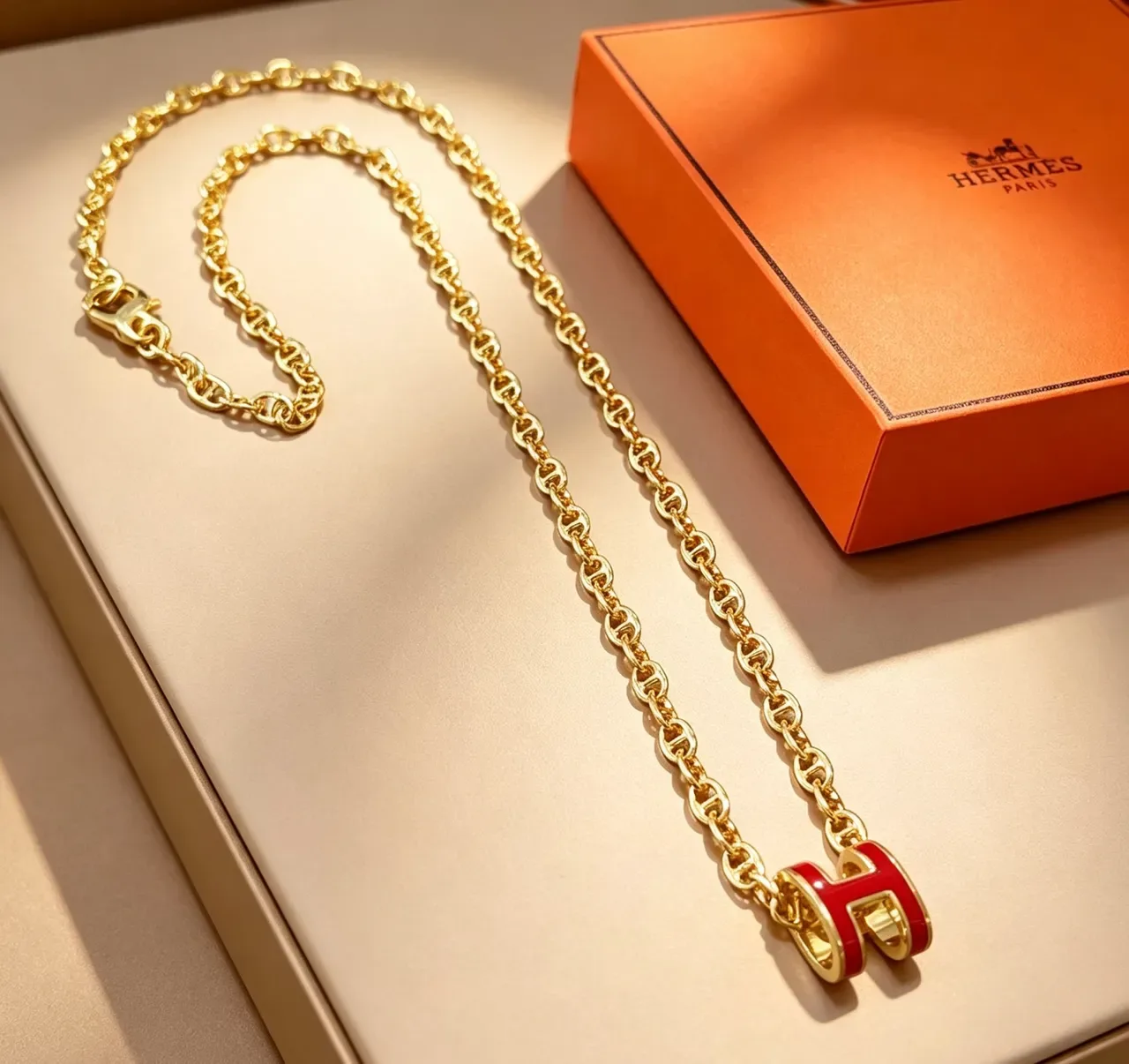 Collier Hermès H Pendant Or Rouge Chaîne Mariner-Link Émail Rempli 4