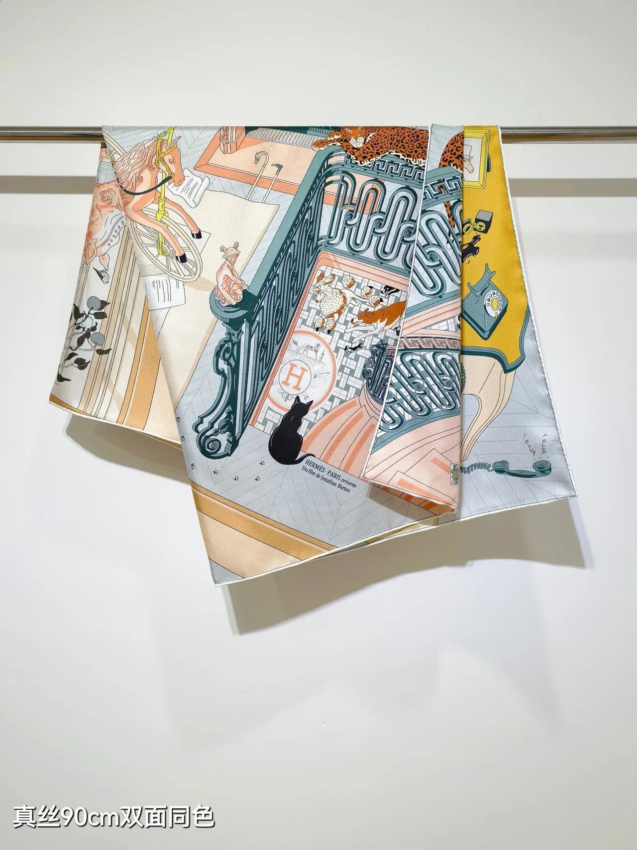 Hermès 'Mystery of No. 24' 90cm cachecol de seda 3
