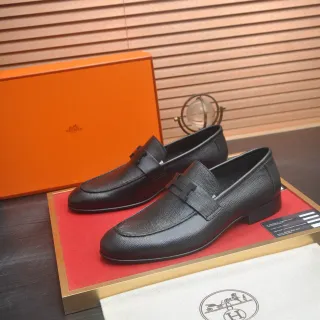 Hermès Oran Cuero Negro Texturizado H-Buckle Mocasines