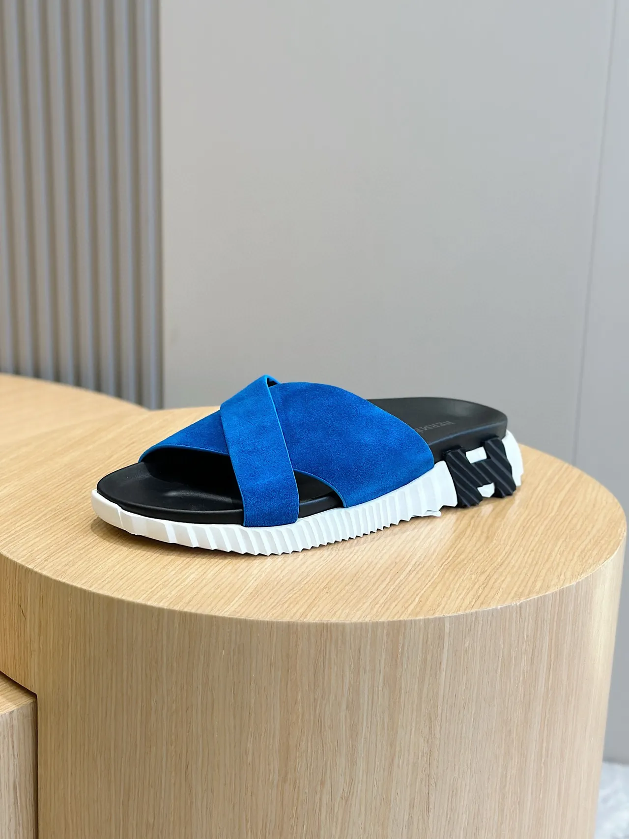 Hermès Oran Blue Suede Cross Strap Slippers 2
