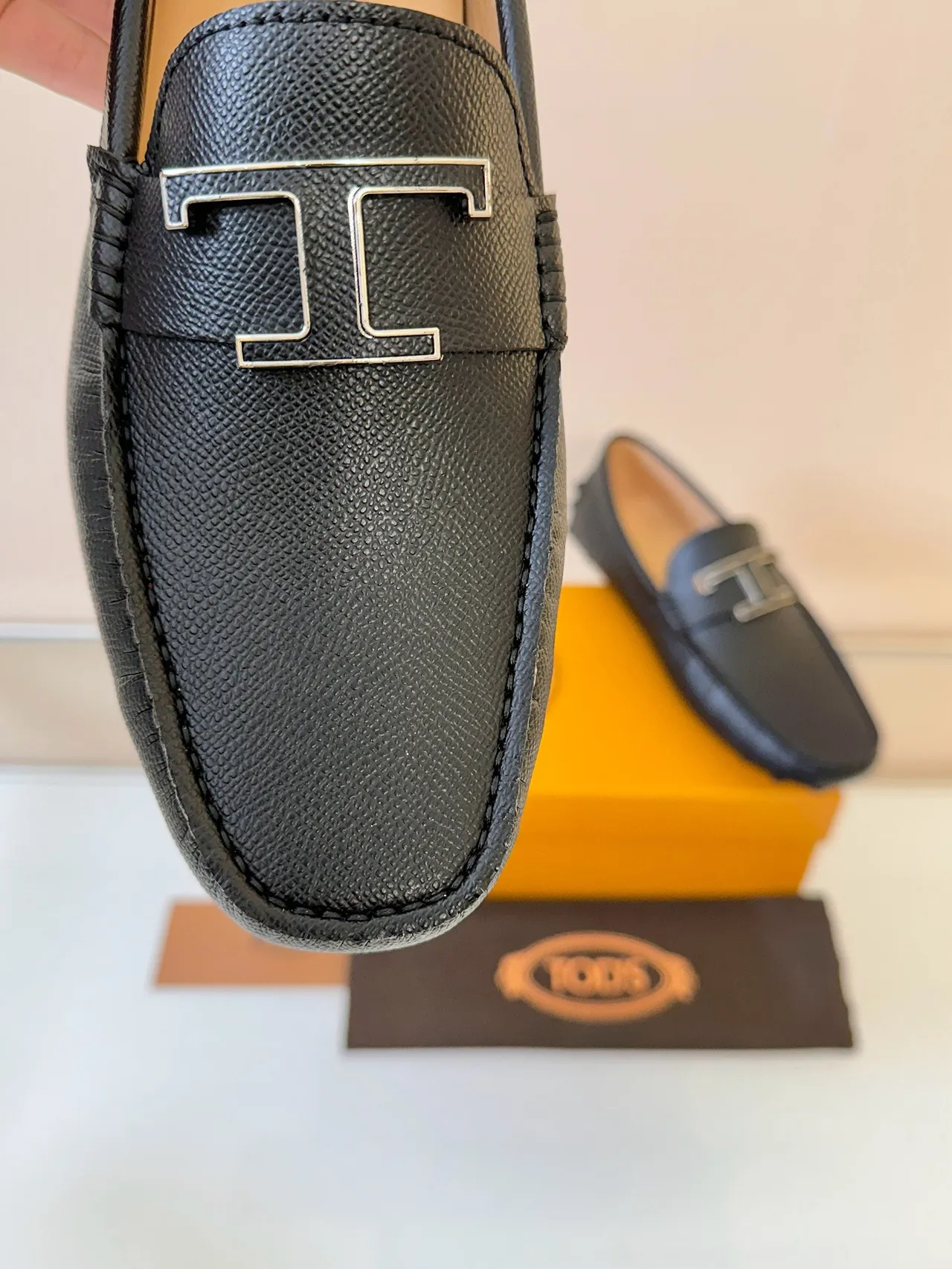 Hermès Oran Loafer Black Textured Leather H-Buckle Loafer 3