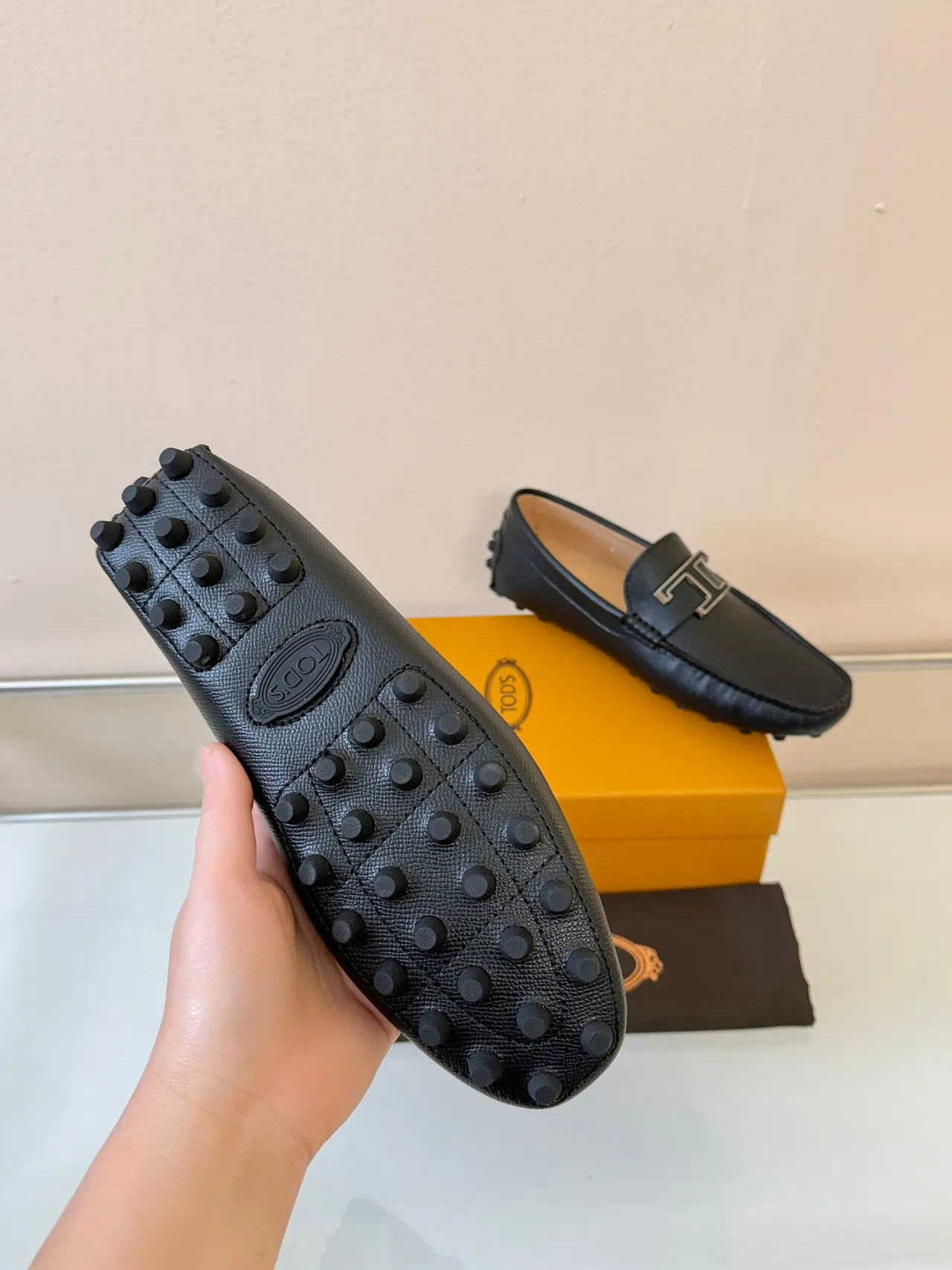 Hermès Oran Loafer Black Textured Leather H-Buckle Loafer 5