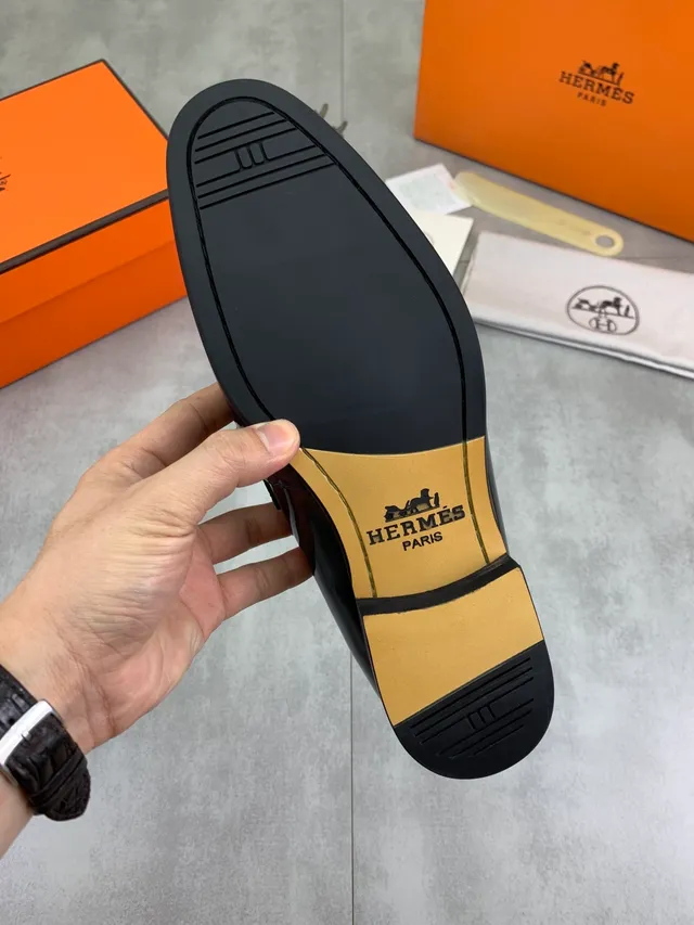 Hermès Oran mocassim couro verniz marinho fivela H slip-on mocassim 2