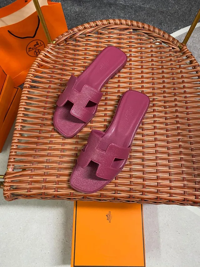 Hermès Oran Magenta Leather H-Strap Slippers 2