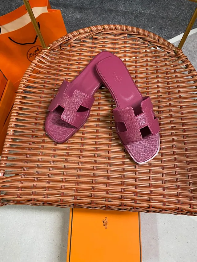 Hermès Oran Magenta Leather H-Strap Slippers 3