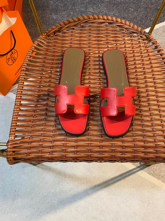 Hermès Oran Red Leather H-Strap Slippers 4